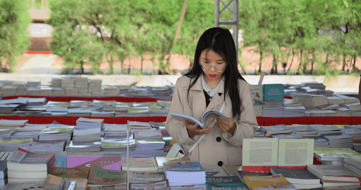 Trở thành học sinh giỏi Văn từ một “chiếc vé vớt” và hành trình viết 10 cuốn sách