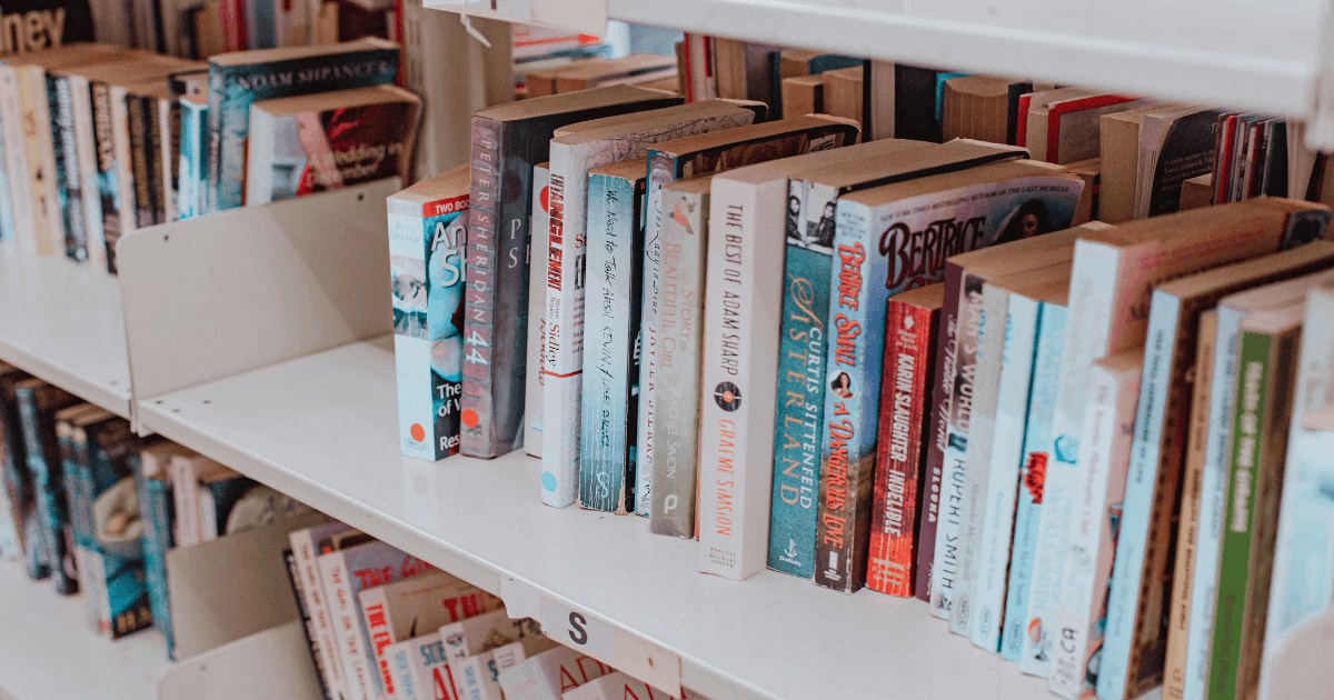 Viết sách để làm kỷ niệm có cần phải xin giấy phép xuất bản không?